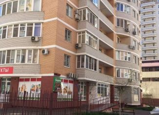 Продаю трехкомнатную квартиру, 130 м2, Краснодар, Постовая улица, 23, микрорайон Центральный