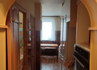 Сдам трехкомнатную квартиру, 75 м2, Москва, улица Марьинский Парк, 19к1, метро Братиславская