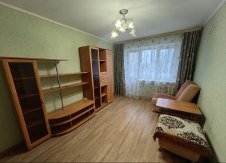 Продаю 1-ком. квартиру, 33 м2, Воскресенск, улица Энгельса, 3Б