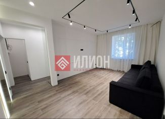 Продается 2-ком. квартира, 45 м2, Севастополь, улица Маршала Крылова, 3