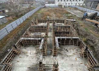 Продаю трехкомнатную квартиру, 92 м2, Кизляр, Грозненская улица, 114К