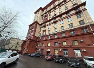 Продам квартиру студию, 13.3 м2, Москва, Космодамианская набережная, 4/22А, ЦАО