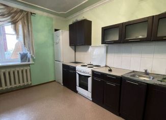 Сдам 3-комнатную квартиру, 70 м2, Тюмень, улица Белинского, 1А