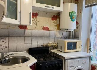 Продается 2-ком. квартира, 46 м2, Татарстан, улица Годовикова, 14