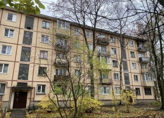 Продажа 2-ком. квартиры, 46 м2, Санкт-Петербург, Гранитная улица, 32, метро Новочеркасская