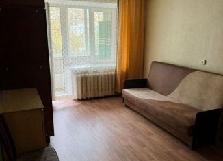 Сдам в аренду 2-комнатную квартиру, 46 м2, Нижний Новгород, улица Раевского, 19, метро Комсомольская