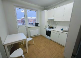 Продам 1-ком. квартиру, 35 м2, Москва, улица Генерала Донскова, 27к2