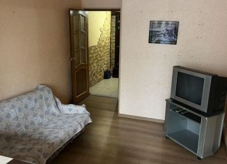 Сдам в аренду 3-ком. квартиру, 62 м2, Уфа, улица Комарова, 12