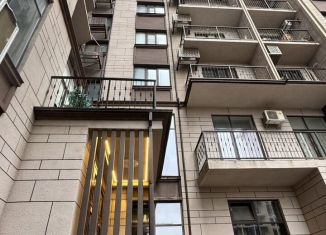 Продам 2-комнатную квартиру, 79 м2, Махачкала, улица Ахмата-Хаджи Кадырова, 128