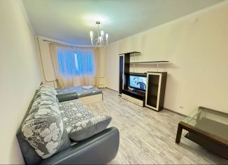 Сдам в аренду 1-ком. квартиру, 48 м2, Орёл, улица Лескова, 3, Советский район