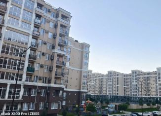 Продаю 2-комнатную квартиру, 37.7 м2, Сочи, улица Калараша, 64/13, ЖК Семейный