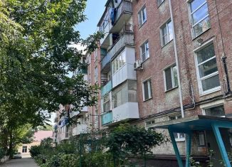 Продажа 3-комнатной квартиры, 65 м2, Армавир, улица Советской Армии, 214/1