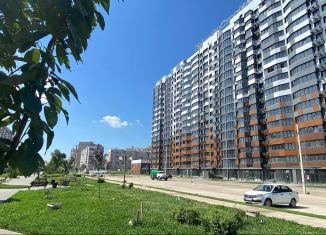 Продам 2-ком. квартиру, 64 м2, Краснодар, улица Кирилла Россинского, 3/1к1, улица Кирилла Россинского