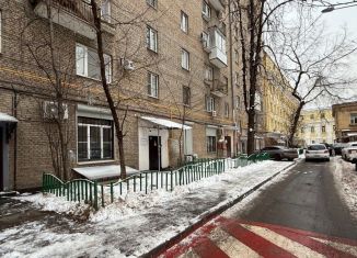 Продам квартиру студию, 10.6 м2, Москва, Космодамианская набережная, 4/22А, метро Новокузнецкая