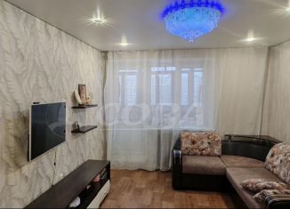 Продам 2-комнатную квартиру, 44 м2, Тобольск, 4-й микрорайон, 15