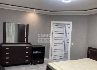 Продам 1-ком. квартиру, 74 м2, Ростов-на-Дону, Театральный проспект, 81/298