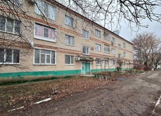 Продаю 3-комнатную квартиру, 63.4 м2, село Кочубеевское, улица Скрипникова, 92